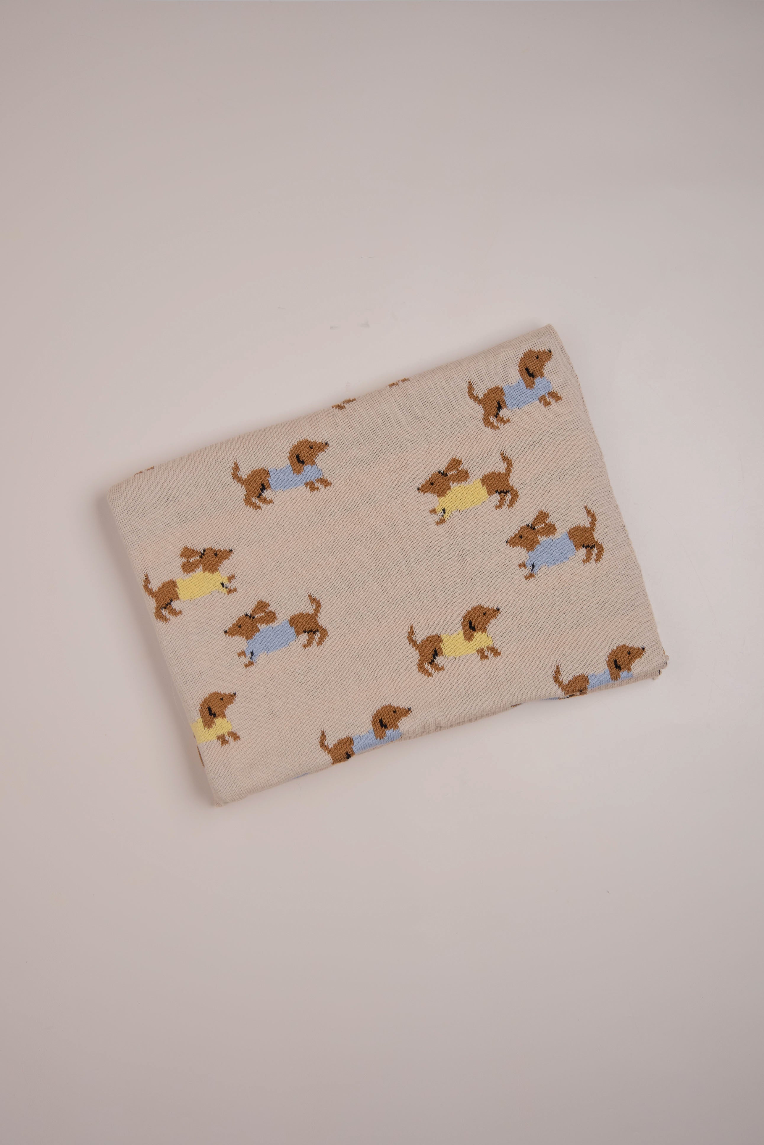 KNIT BLANKET DACHSHUND