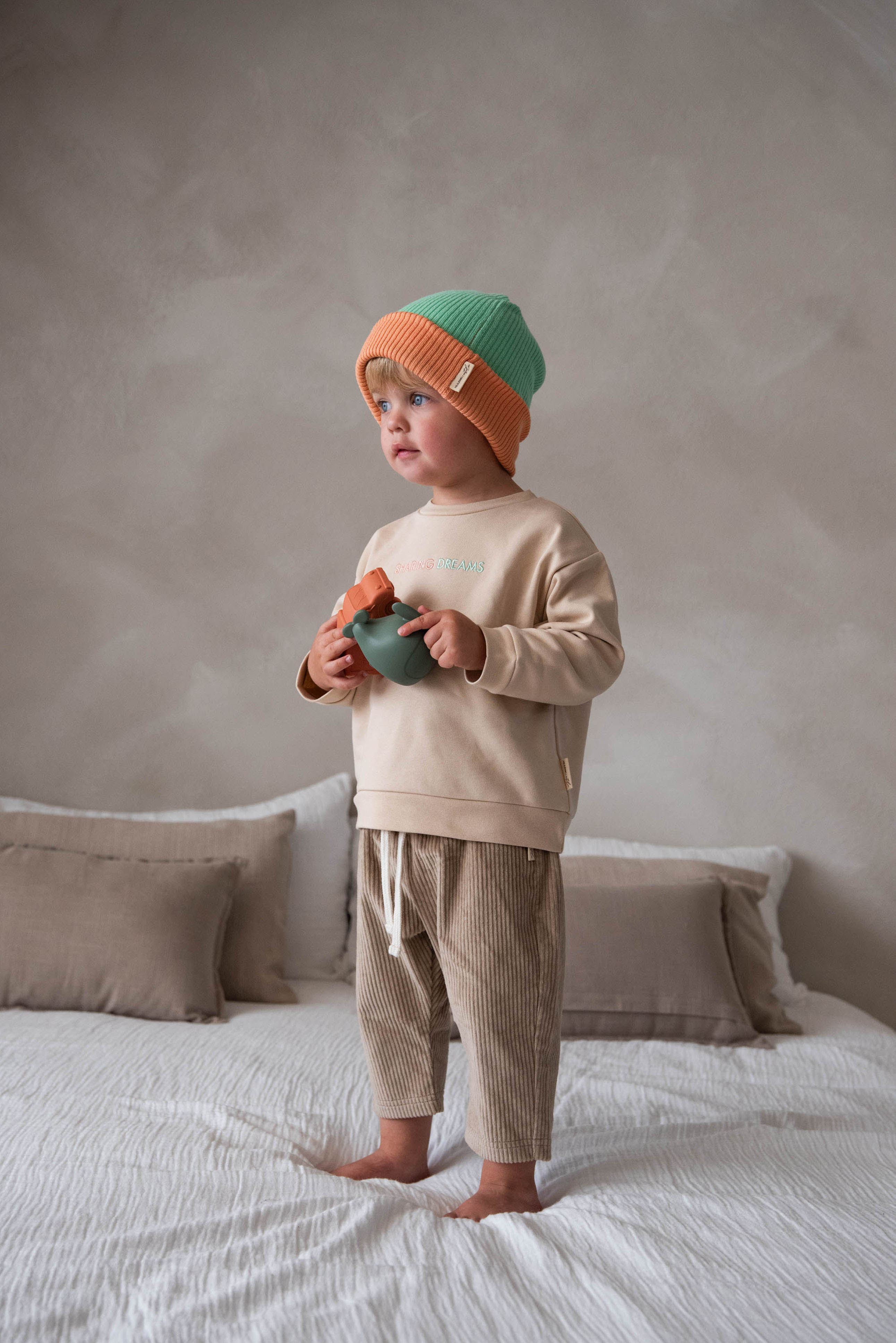 SHARING DREAMS SWEATER