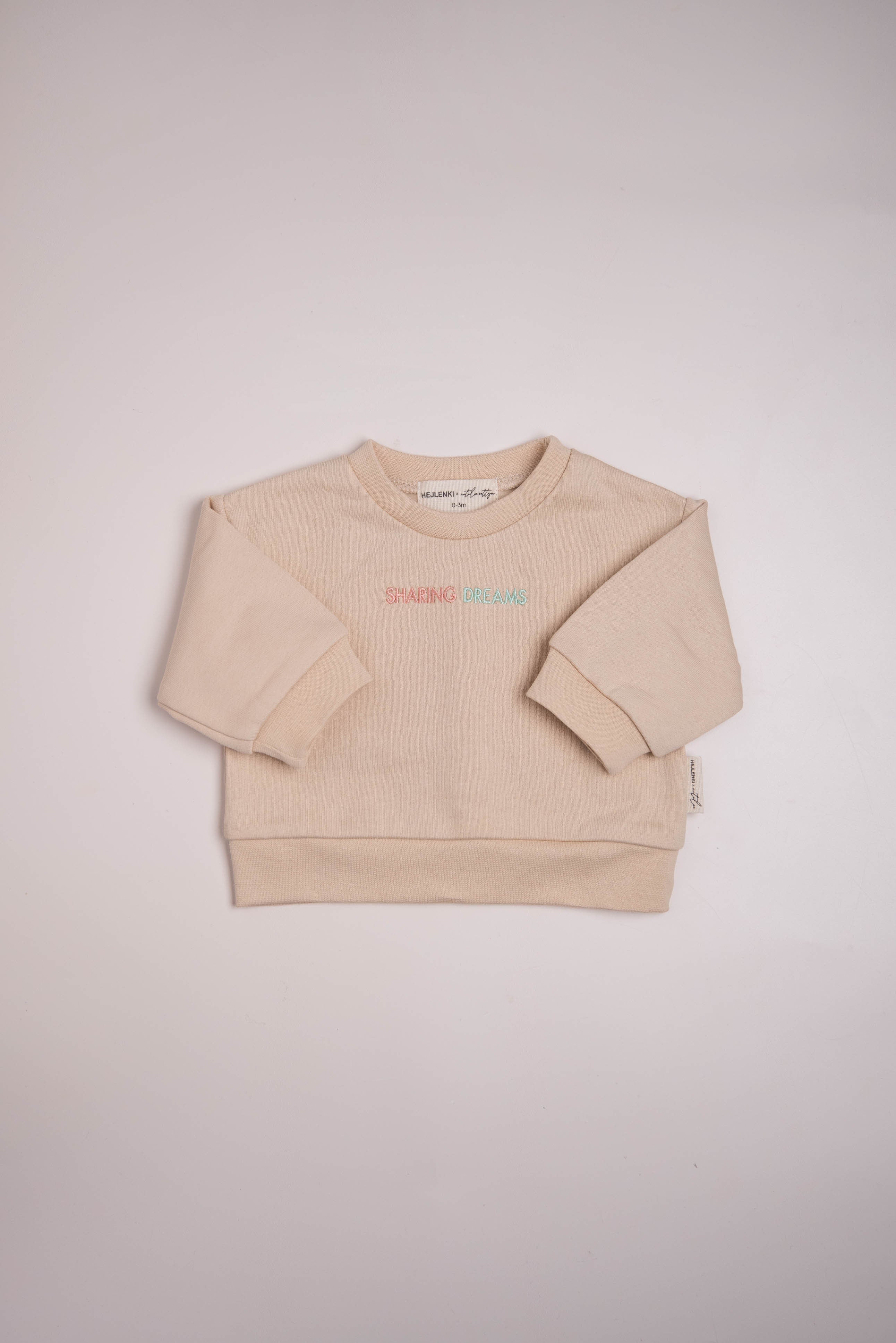 SHARING DREAMS SWEATER