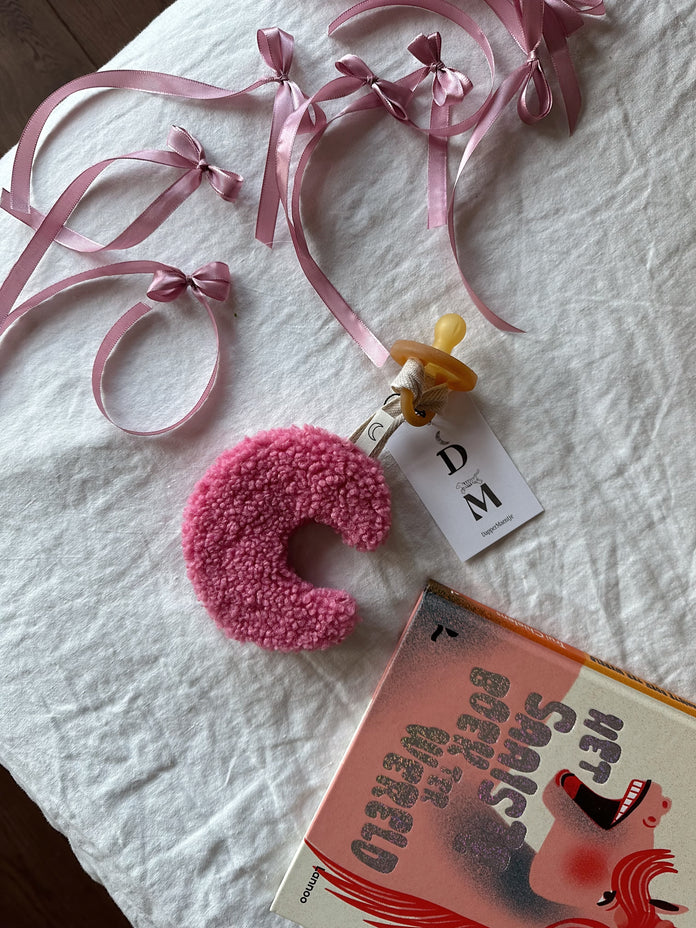 TEDDY PACIFIER CLIP MOON CANDY