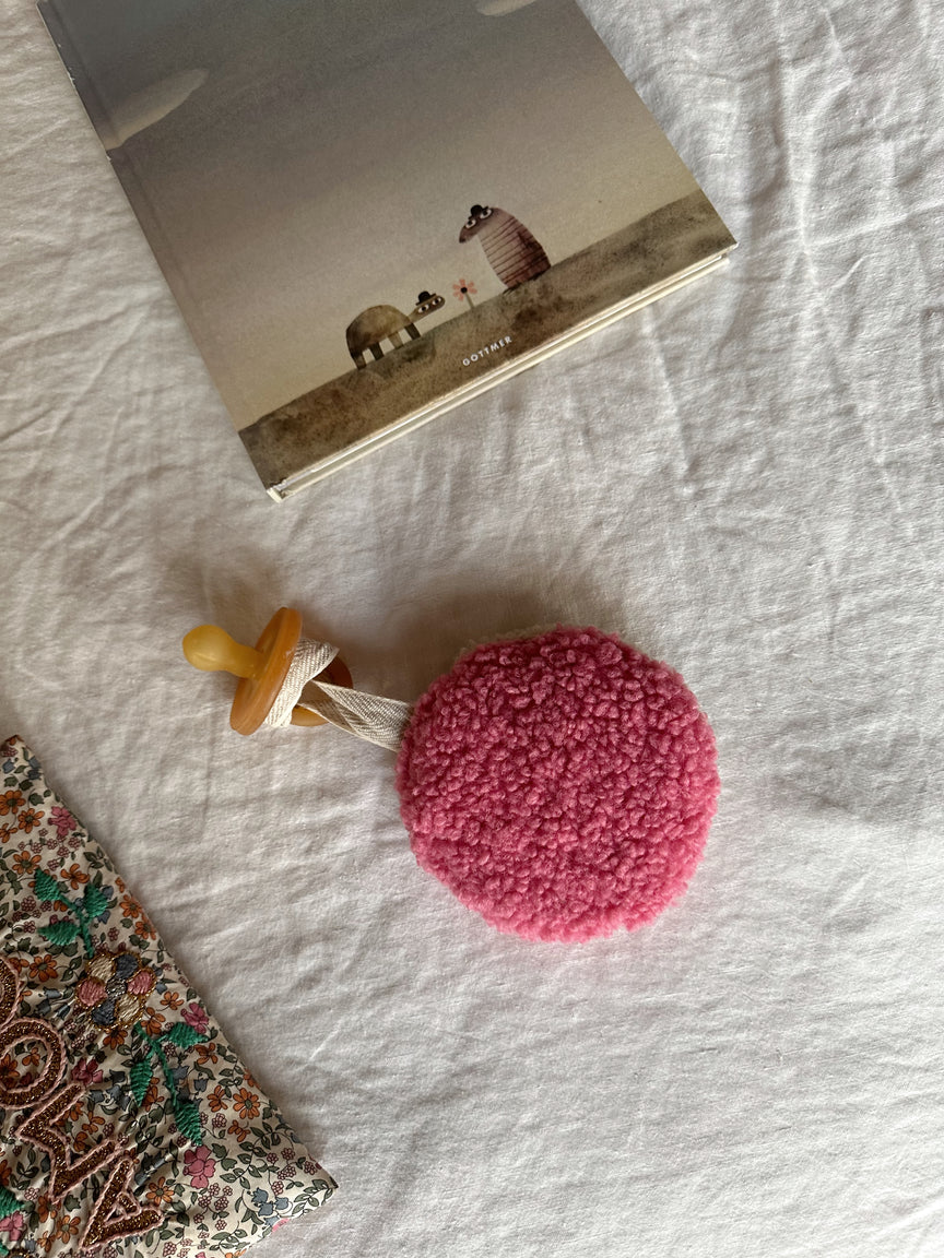 TEDDY PACIFIER CLIP YIN YANG CANDY