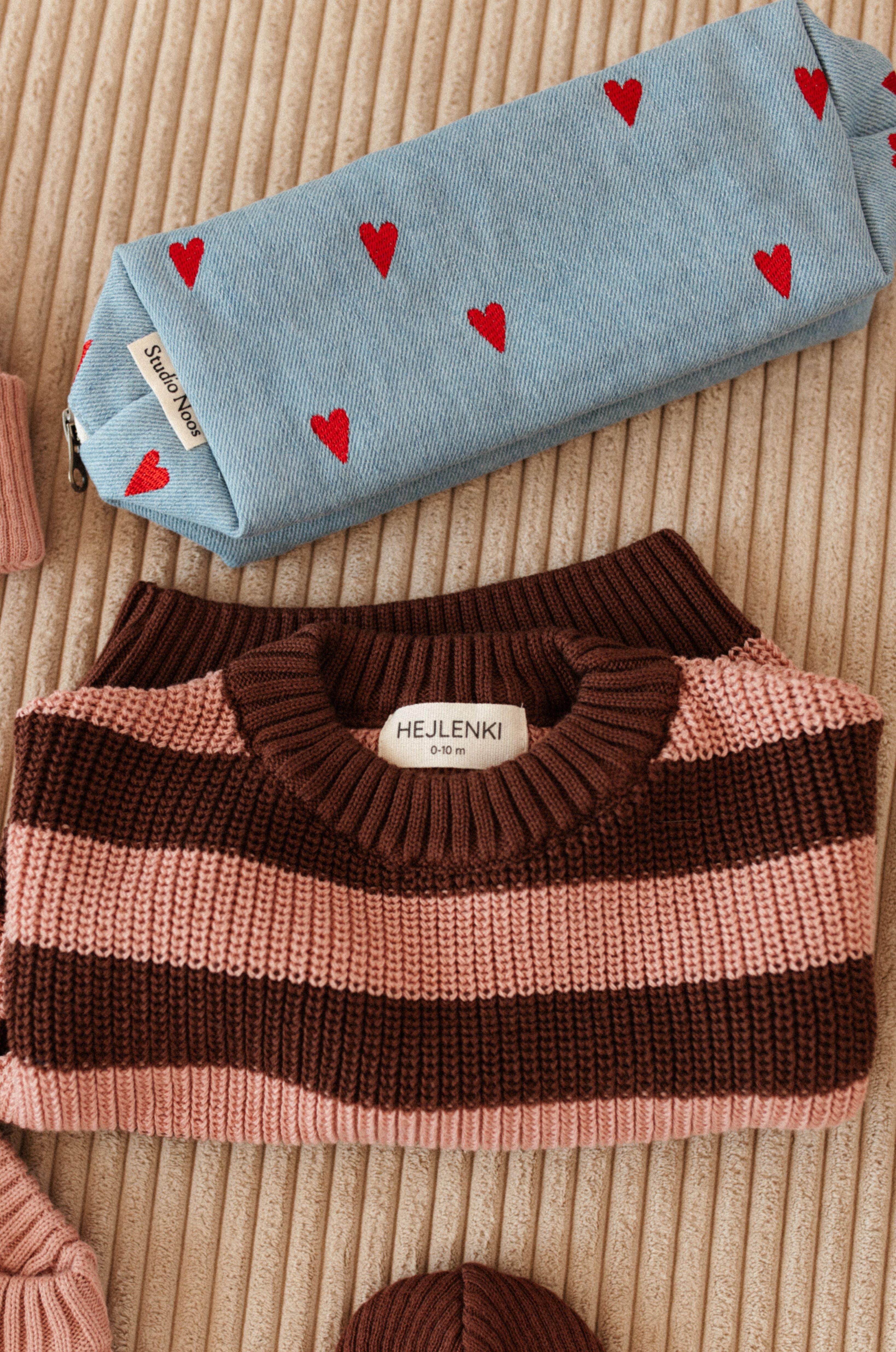 DENIM POUCH BAG HEARTS