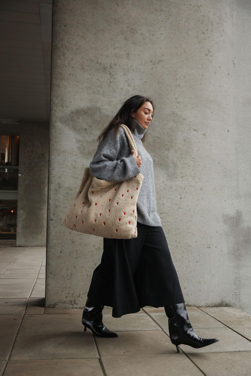 MOM BAG HEARTS TEDDY ECRU