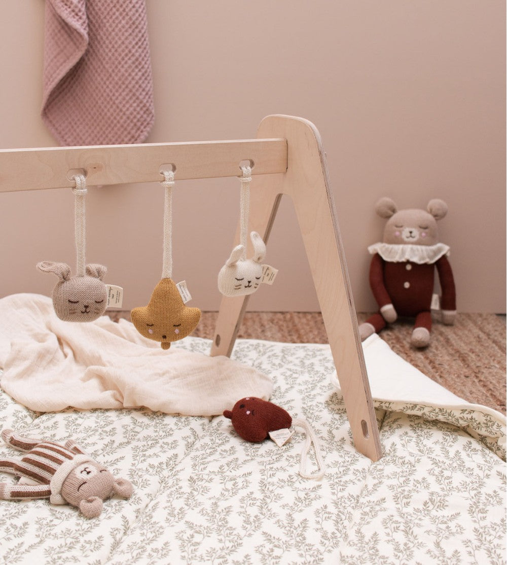 QUILTED BLANKET BAY LEAVES