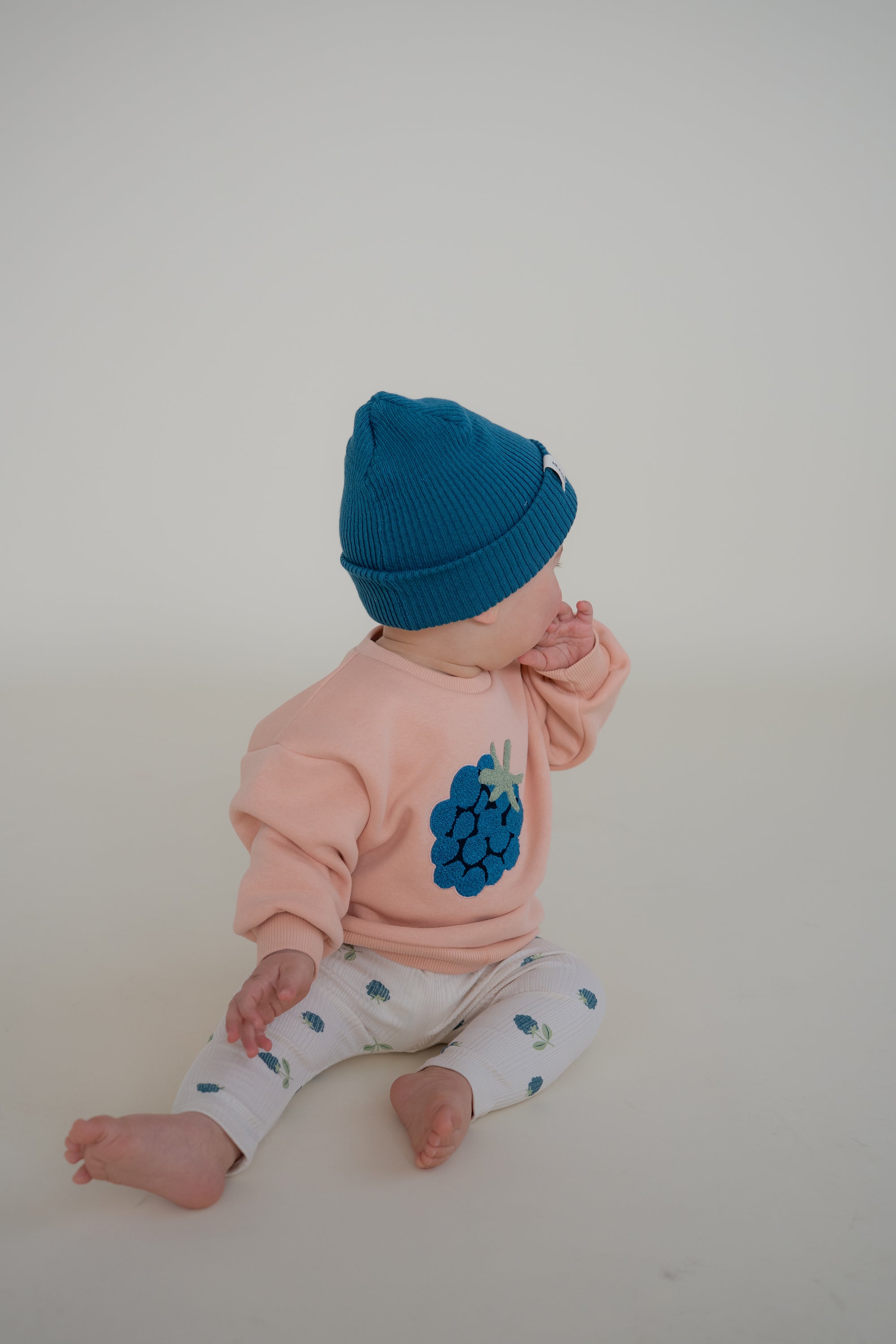 BERRY CUTIE SWEATER