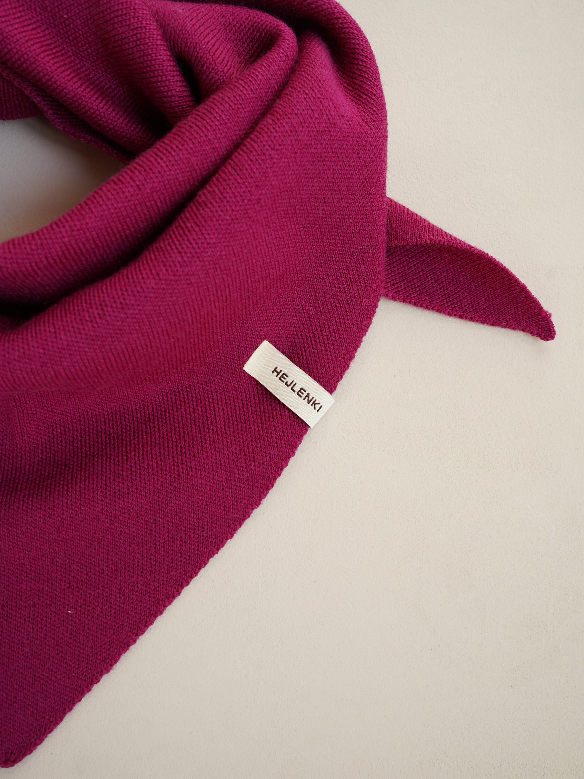 MERINO KNIT SCARF FUCHSIA
