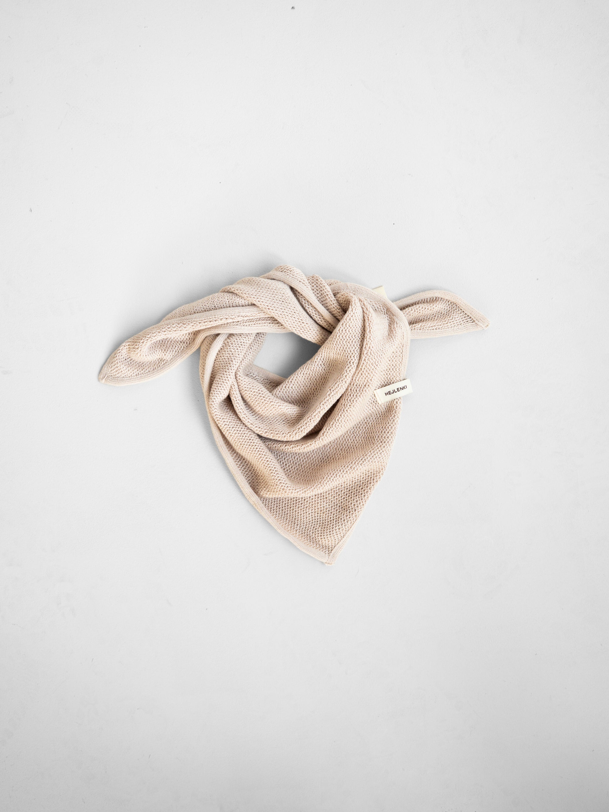 KNIT SCARF SILKY TOFU