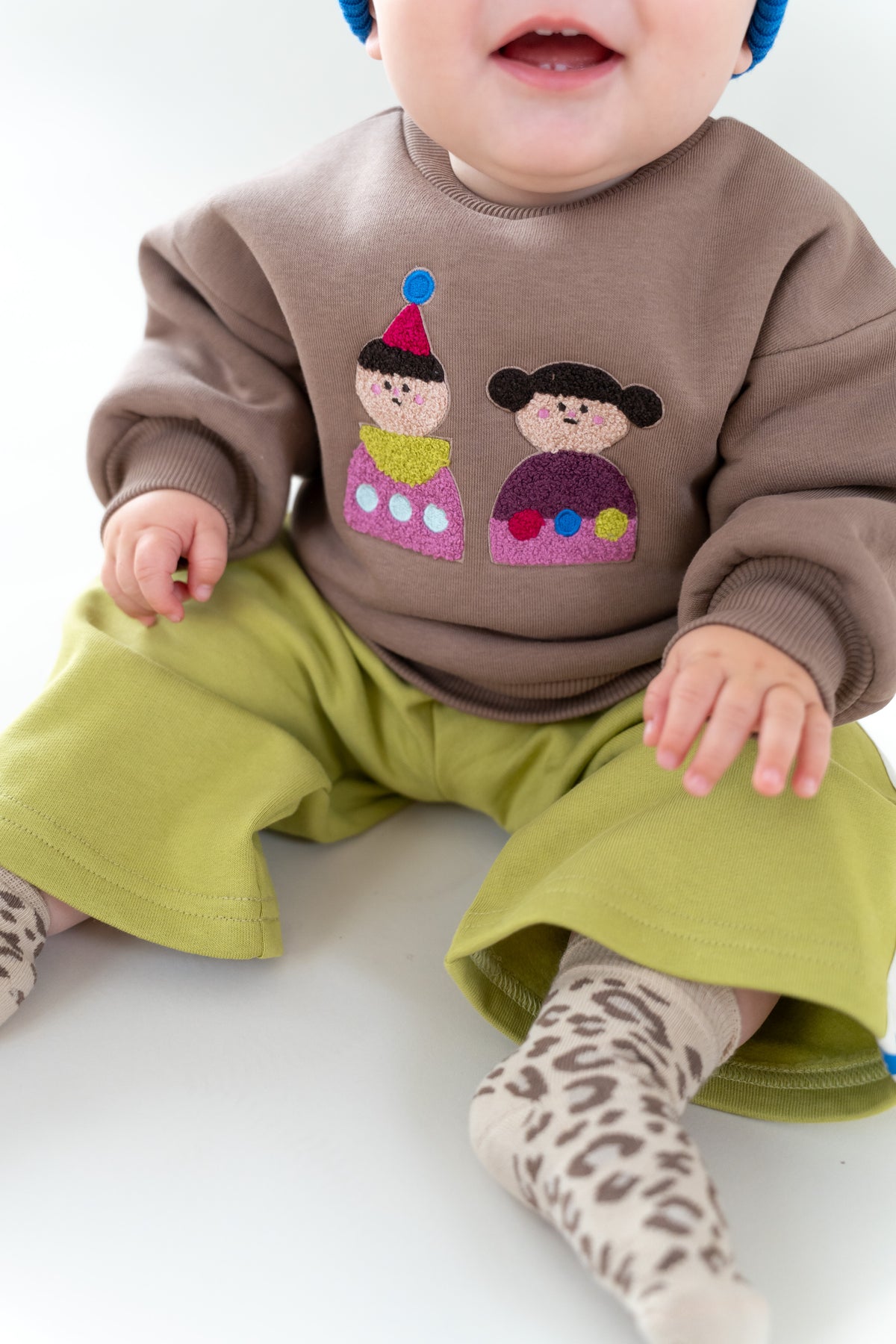 NOSTALGIC CHILDHOOD SWEATER