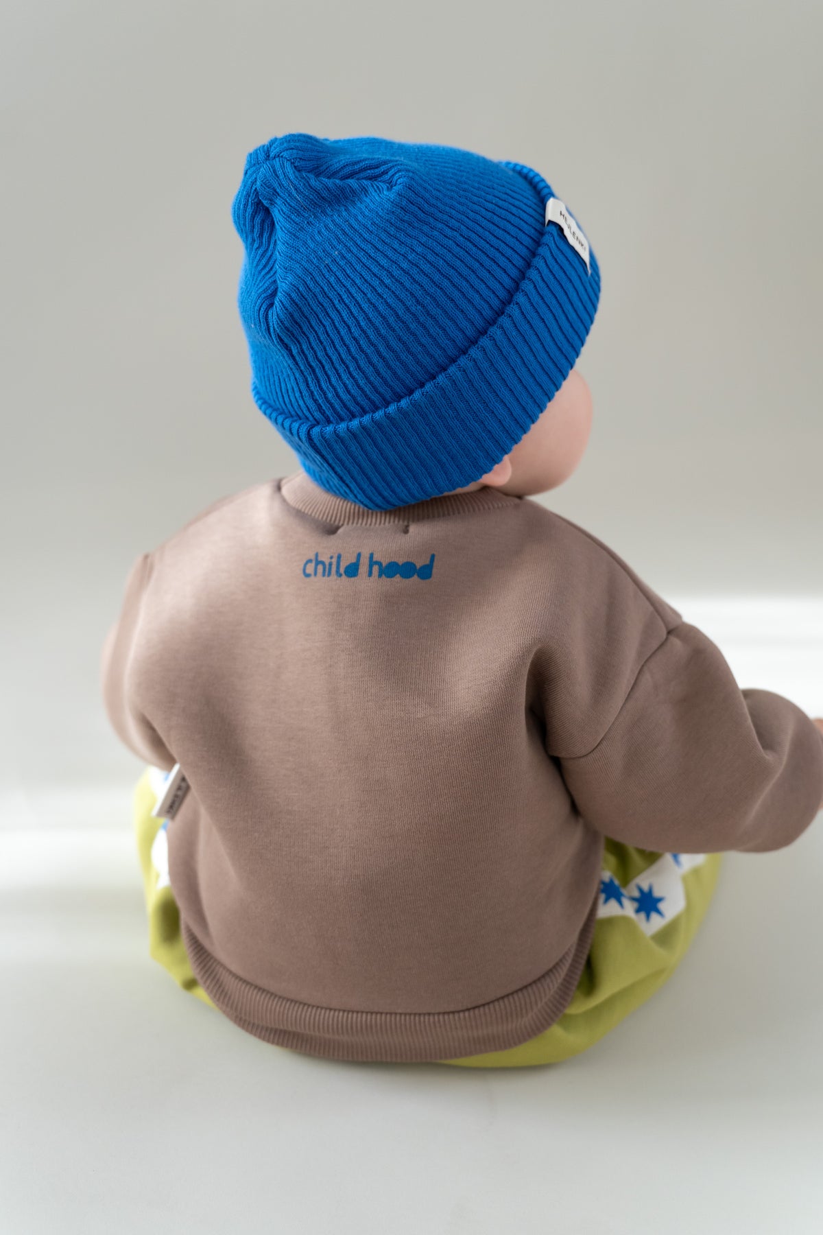 NOSTALGIC CHILDHOOD SWEATER