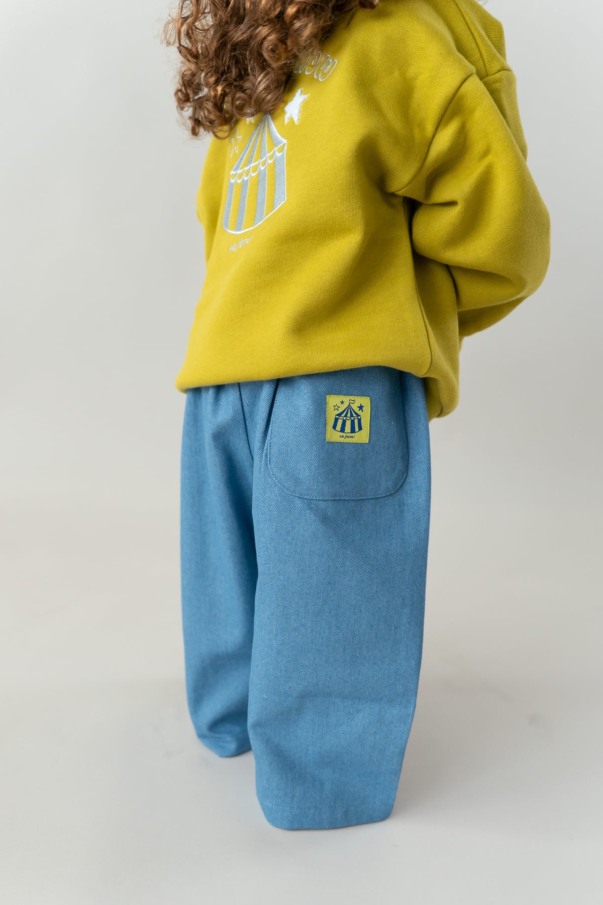 LOOSE DENIM PANTS