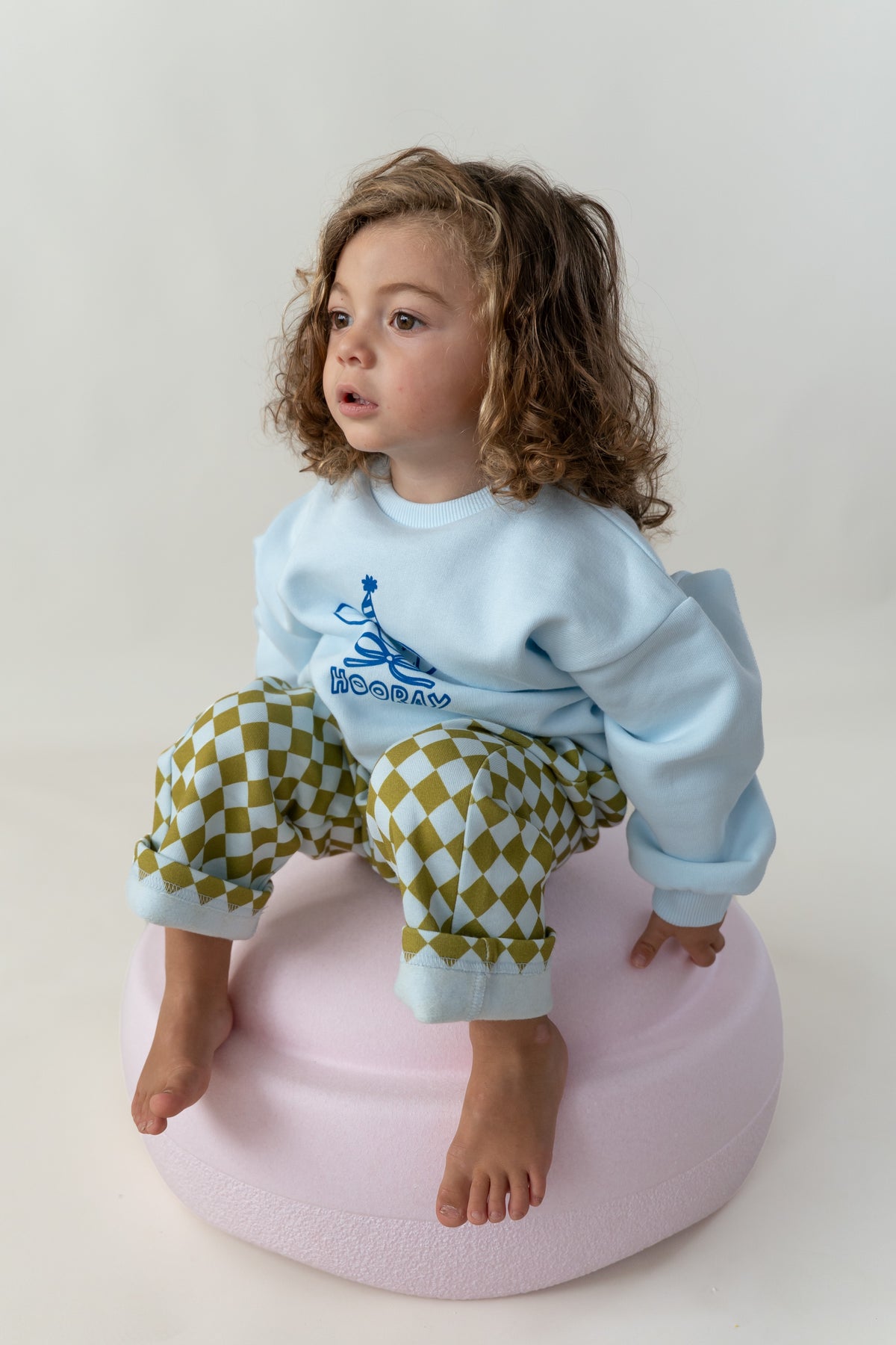 HOORAY SWEATER ICE MELT