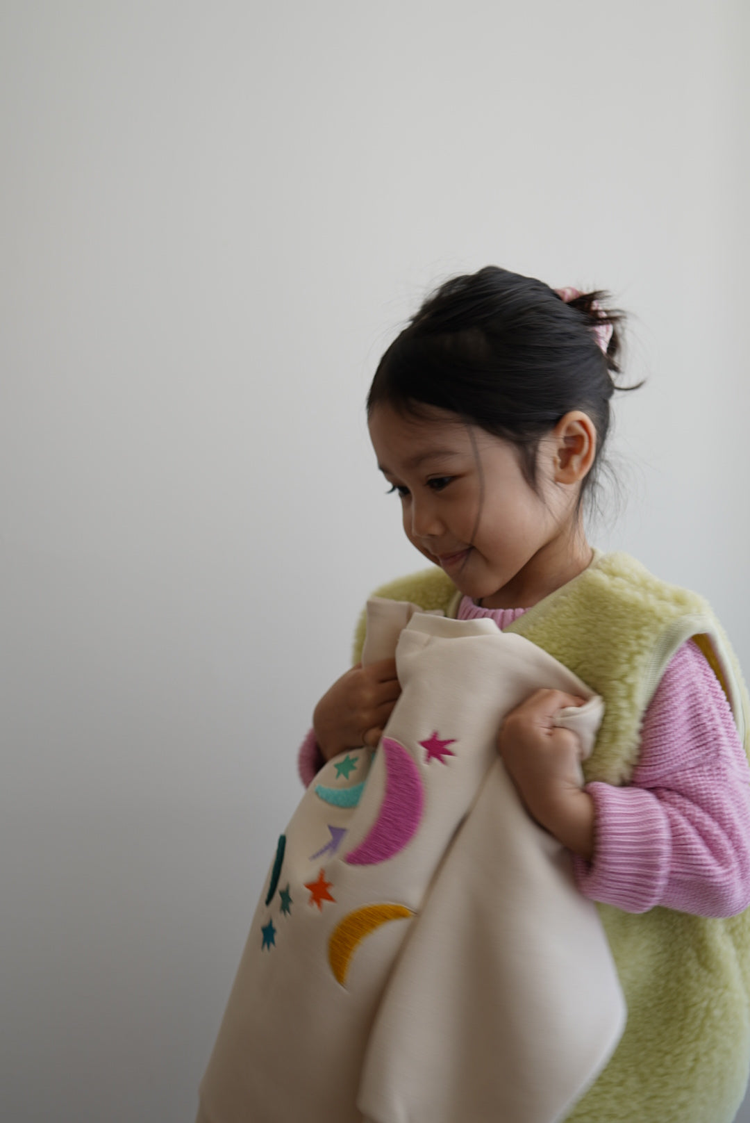 COMMUNITY SWEATER DREAM BIG