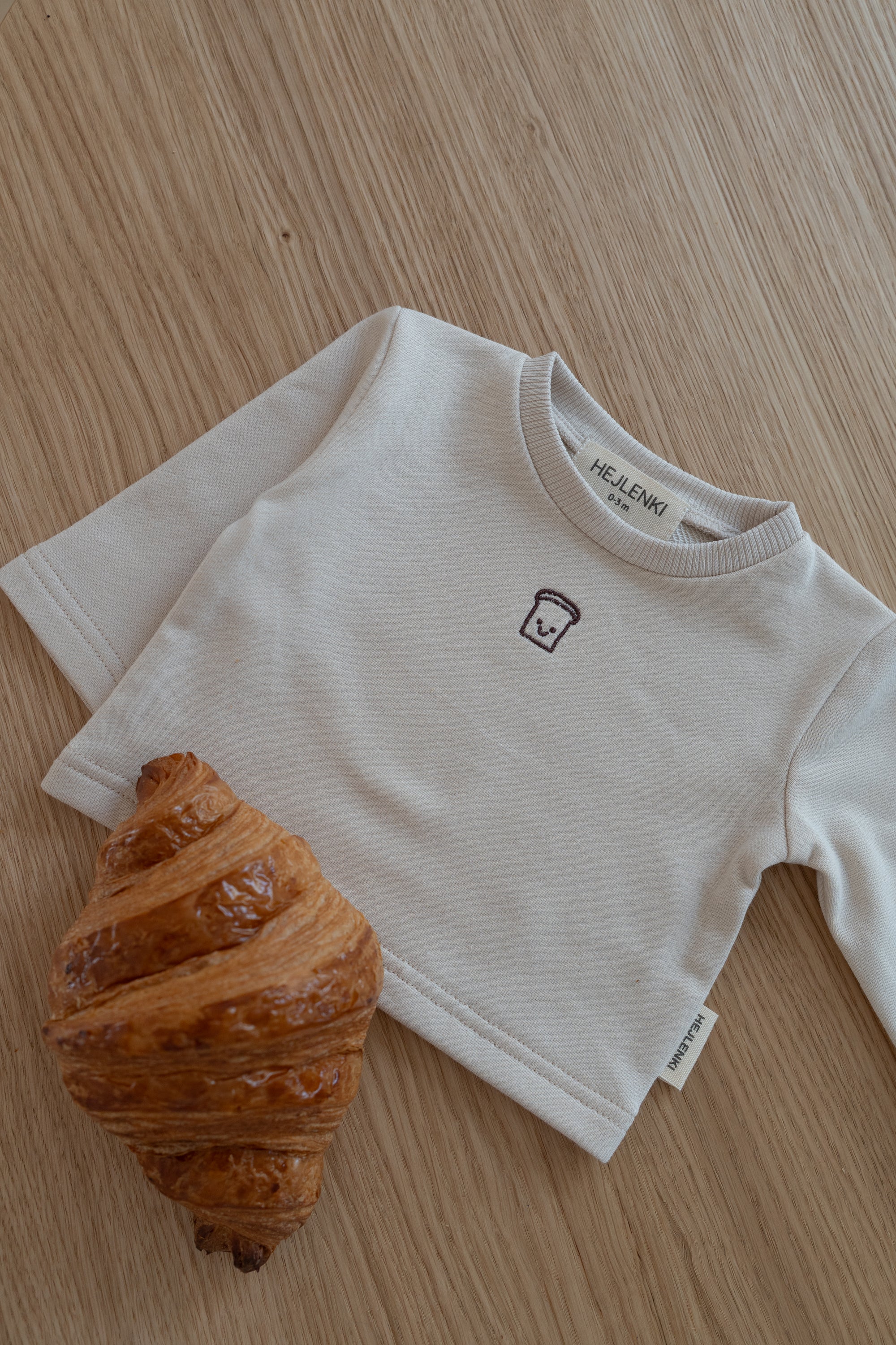 THE BAKERY OVERSIZED LONGSLEEVE