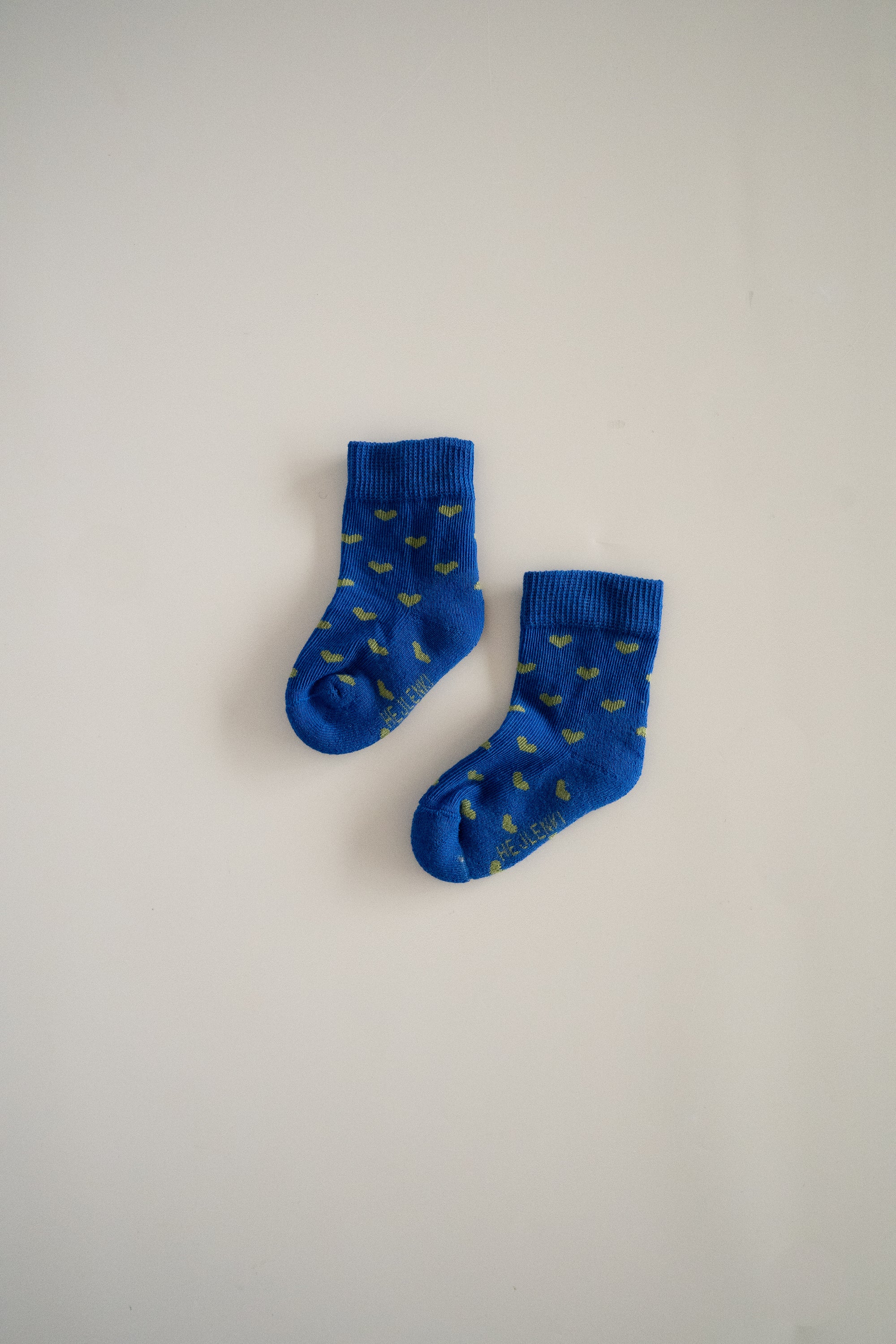 WARM SOCKS HEARTS