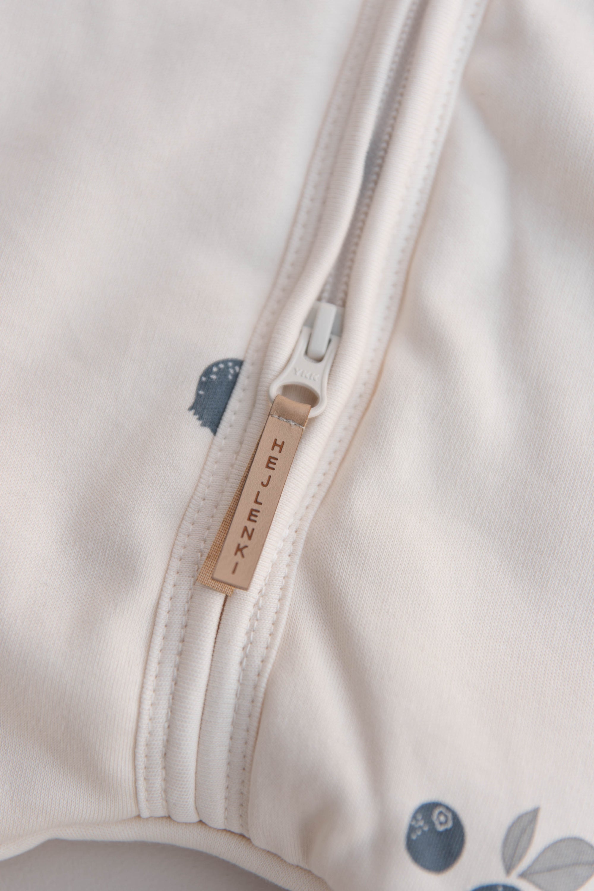 ALL-SEASON SLEEPING BAG WITH FEET BLUEBERRY