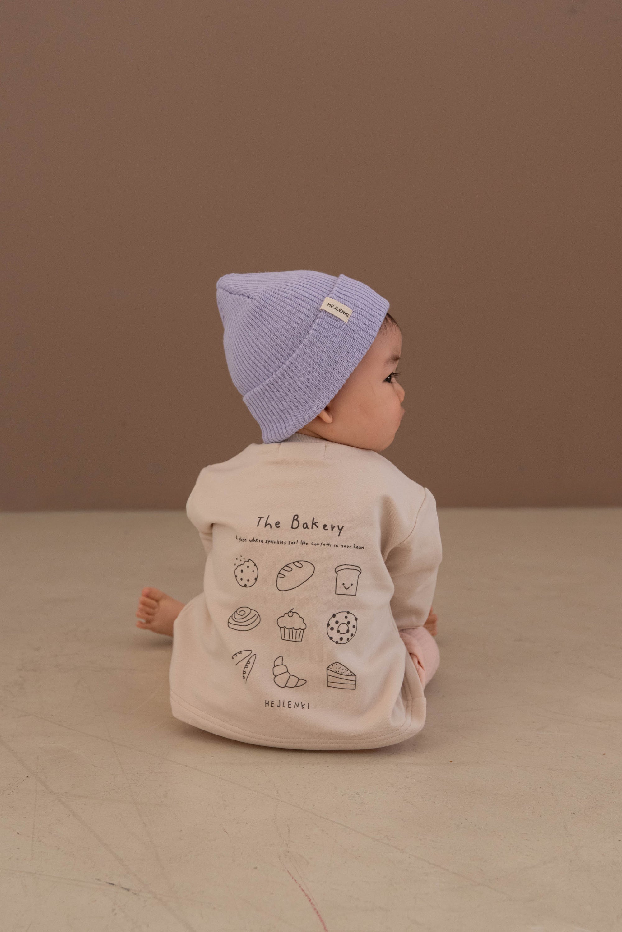 THE BAKERY OVERSIZED LONGSLEEVE