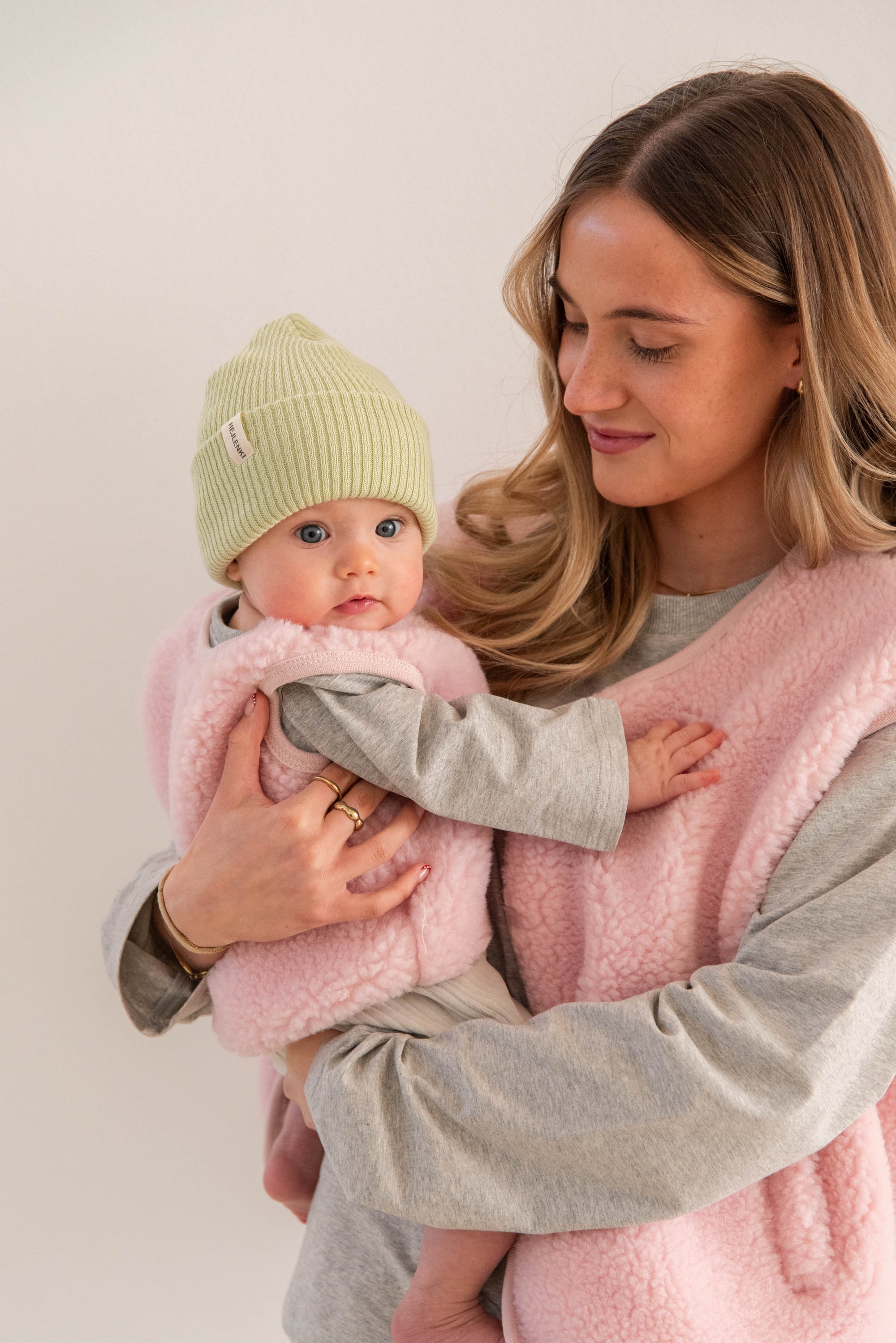 KNIT BEANIE MATCHA MILK