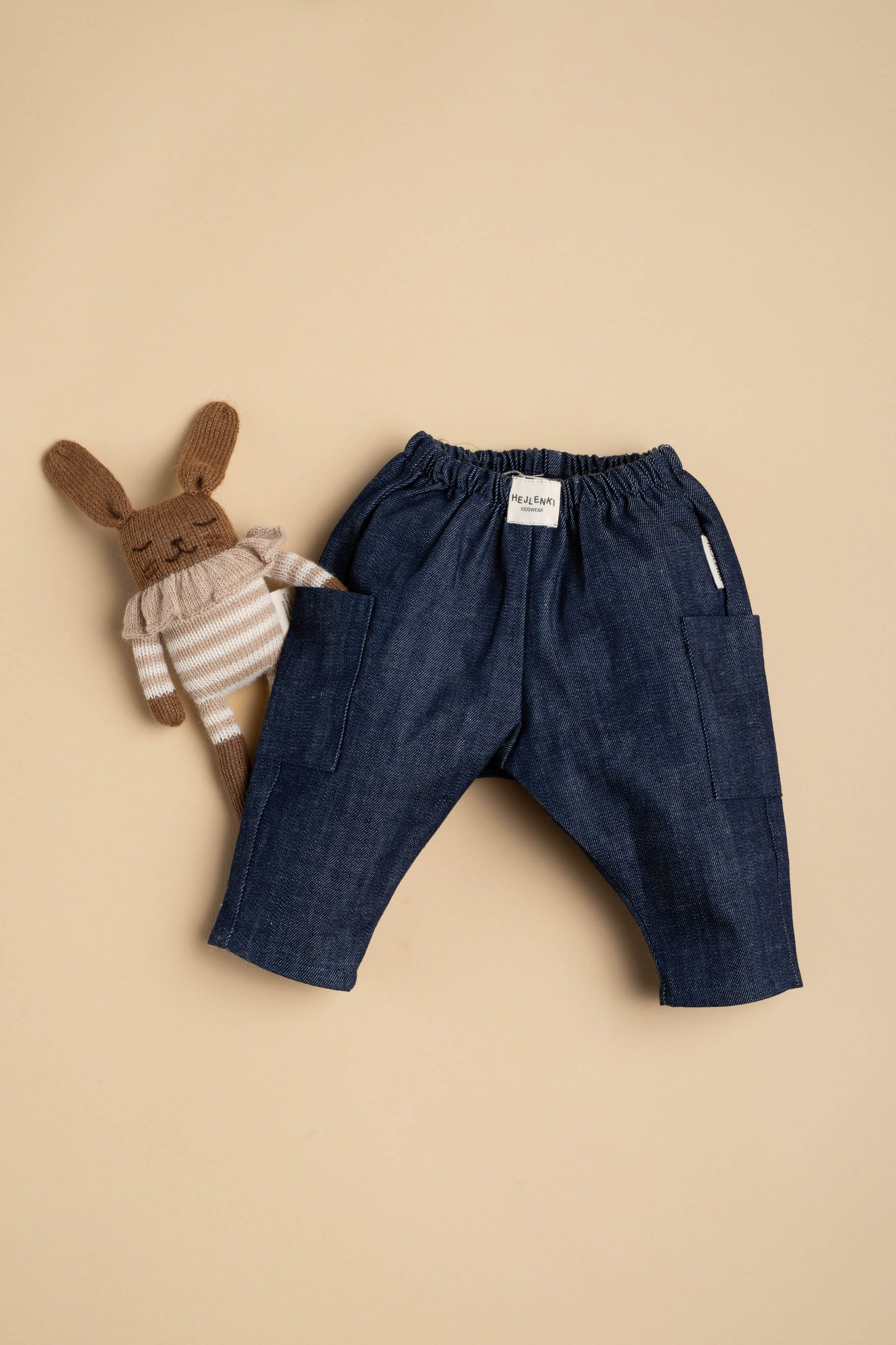 DENIM PANTS WITH POCKETS