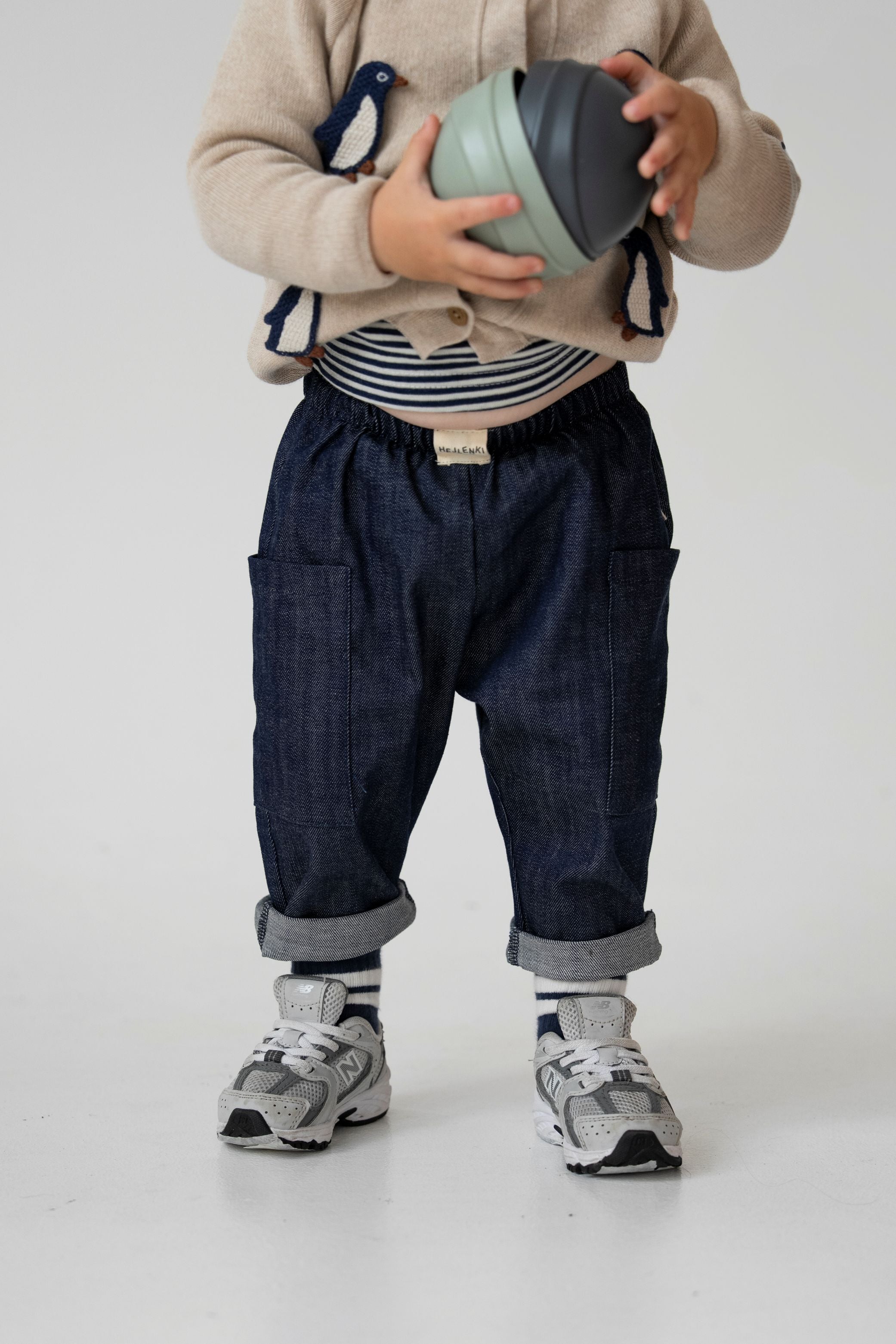 DENIM PANTS WITH POCKETS