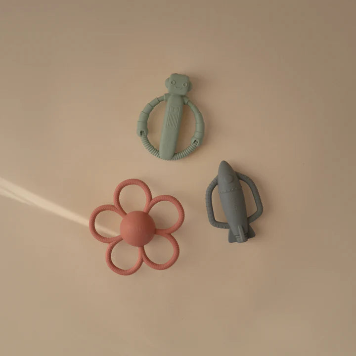 RATTLE TEETHER