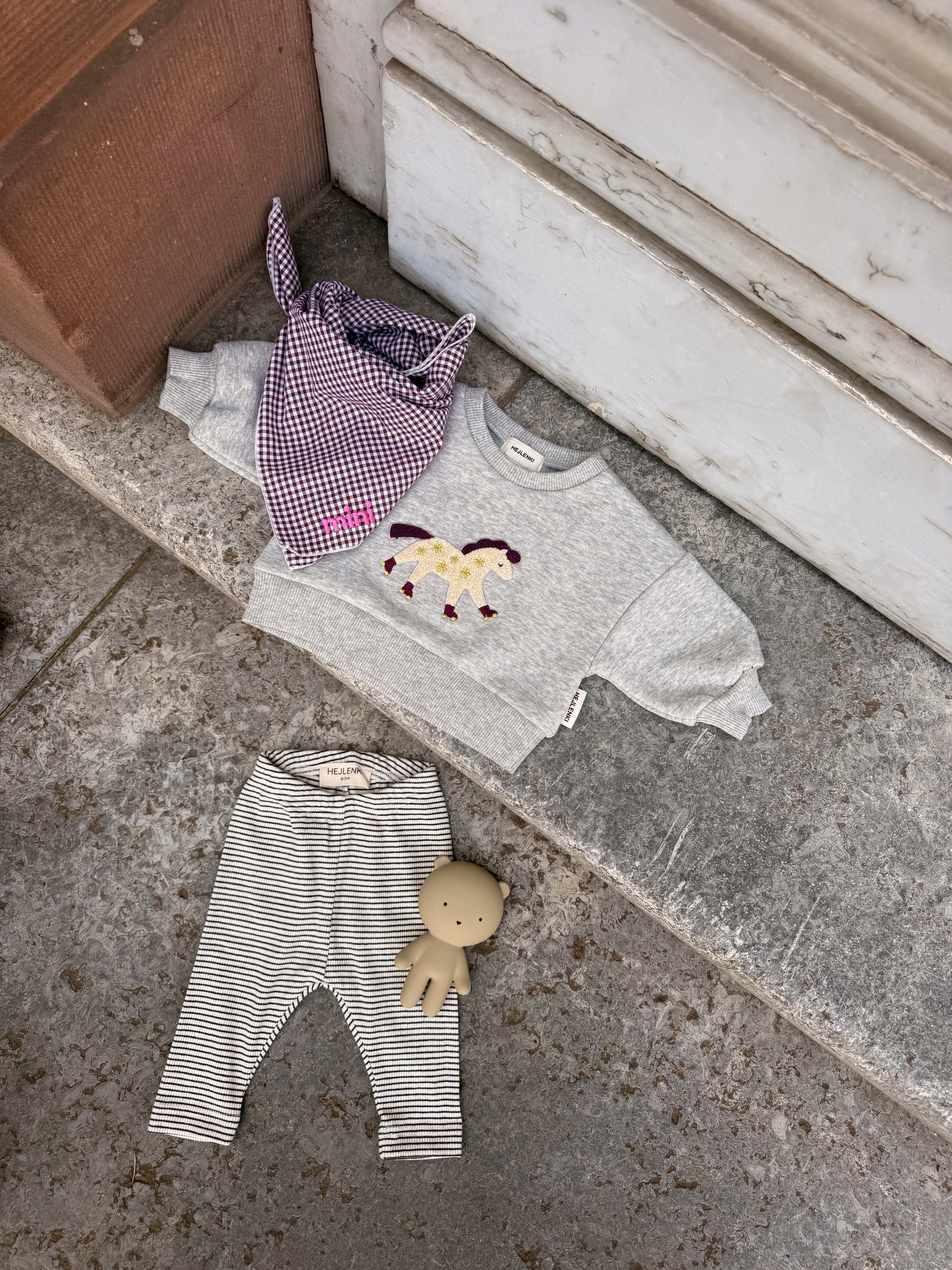ROLLER PONY CLUB SWEATER