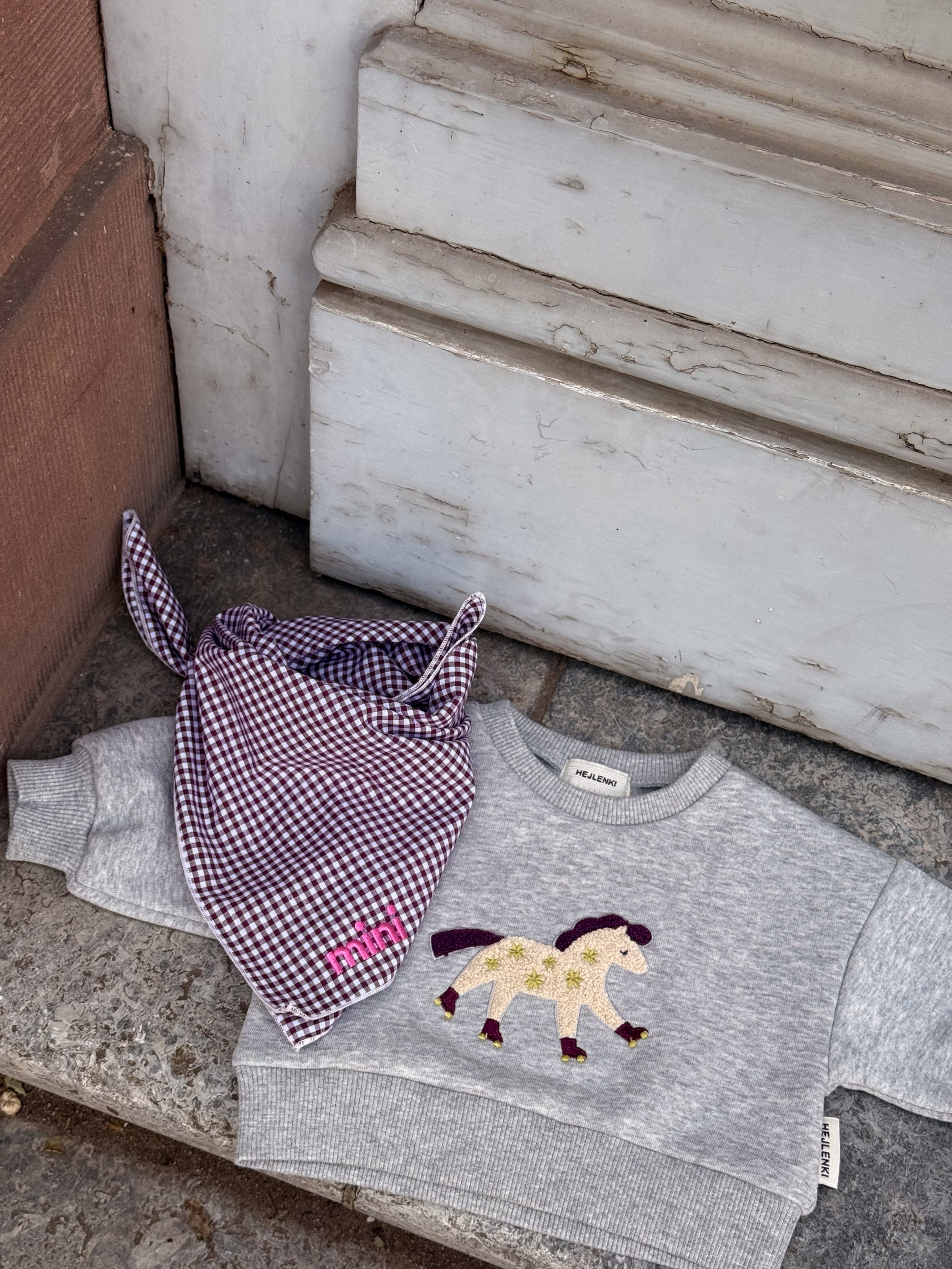 ROLLER PONY CLUB SWEATER