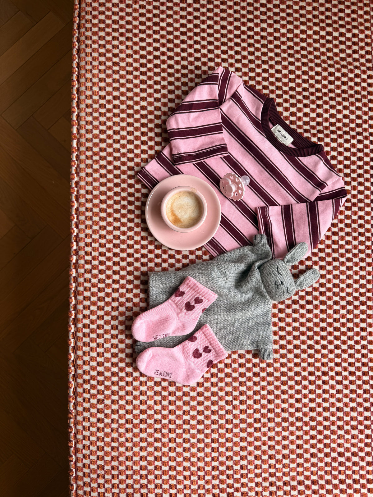 OVERSIZE LONGSLEEVE STRAWBERRY CHOCOLATE STRIPED