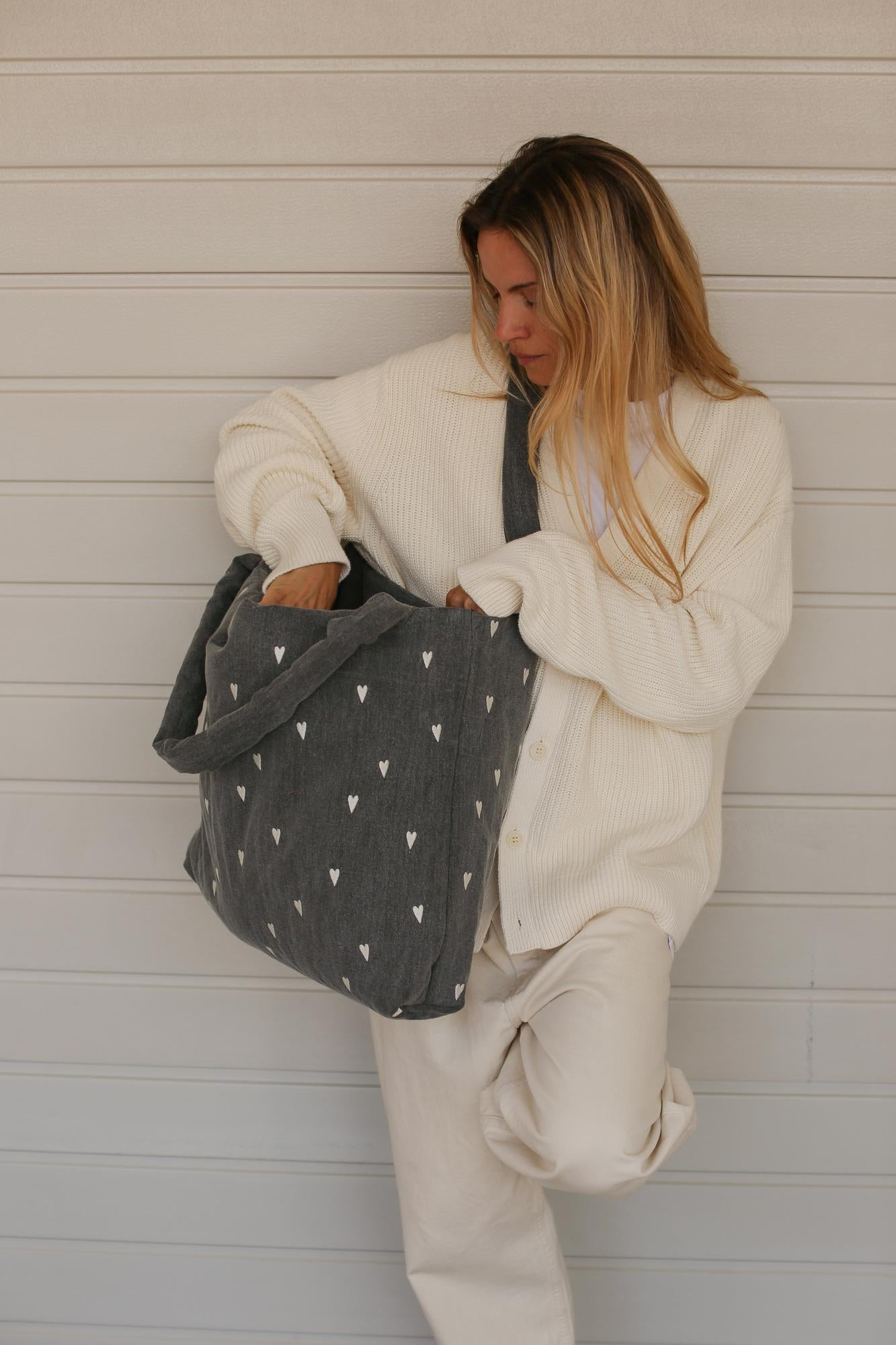 MOM BAG GREY DENIM HEARTS